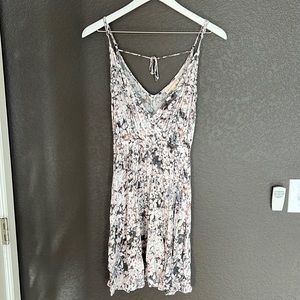 Woman’s summer flower casual size small dress